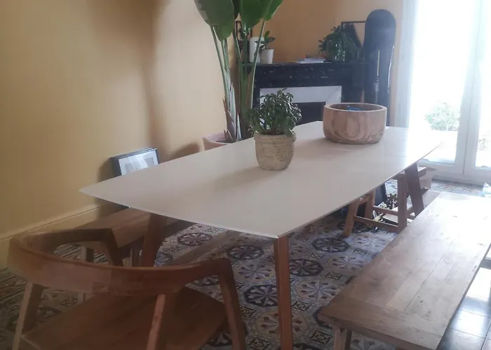 Bourgeois 2 4 Pers Centre *